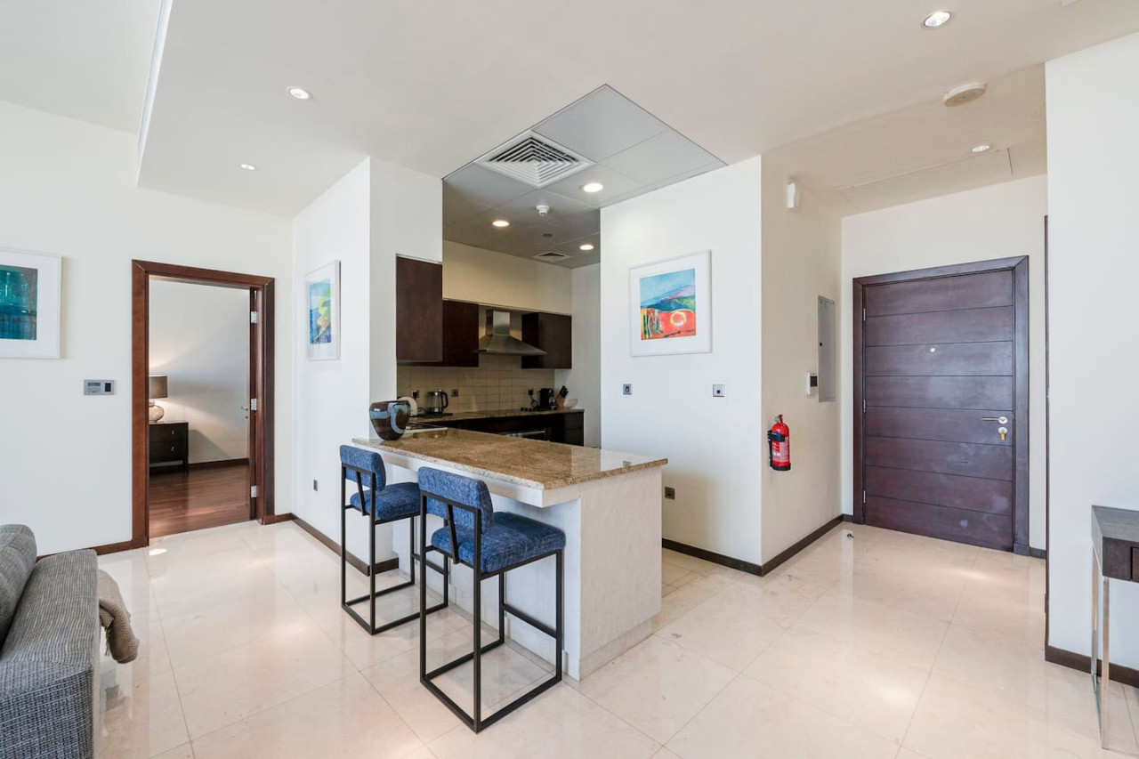 2 BD Tiara Palm Views, Beach & Pool, Amazing views — photo 8